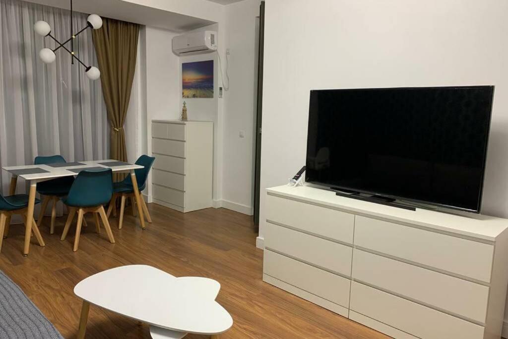 Andreve Apartment By Onix Blue Mamaia Nord, Baby Friendly, Private Parking Năvodari Εξωτερικό φωτογραφία